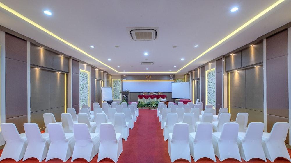Lombok Garden Hotel Mataram Luaran gambar